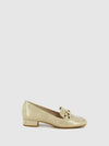 Sapatos com Apliques em Bege